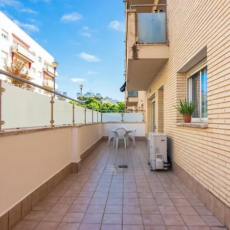 Elegant In 85 M² With Pool Lloret de Mar