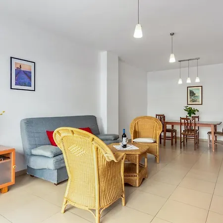 Elegant In Lloret De Mar, 85 M² With Pool Daire